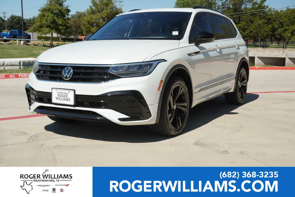2023 Volkswagen Tiguan SE R-LINE BLACK