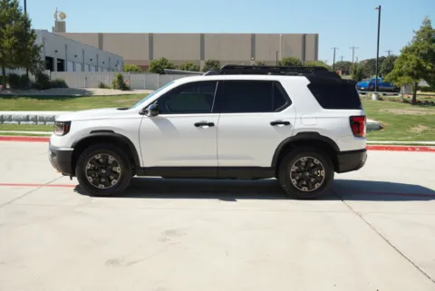 Photos of 2026 Honda Passport TrailSport Elite for sale in Weatherford, TX at Roger Williams Chrysler Dodge Jeep Ram