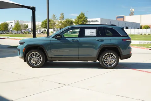 Photos of 2027 Jeep Grand Cherokee Limited for sale in Weatherford, TX at Roger Williams Chrysler Dodge Jeep Ram