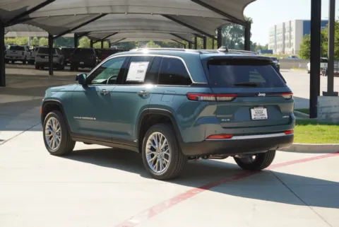 More photos of 2027 Jeep Grand Cherokee Limited at Roger Williams Chrysler Dodge Jeep Ram, TX