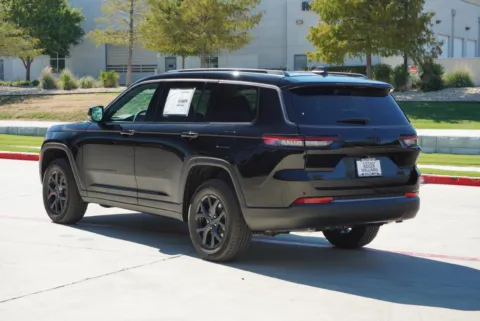 Another view of 2027 Jeep Grand Cherokee L Laredo Altitude for sale in Weatherford, TX at Roger Williams Chrysler Dodge Jeep Ram