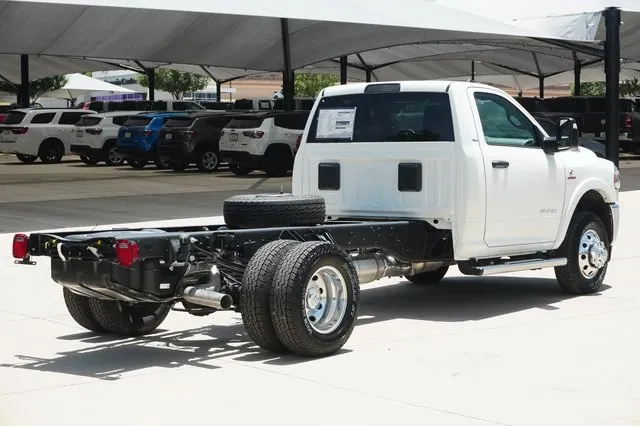 2024 Ram 3500 SLT photo 2