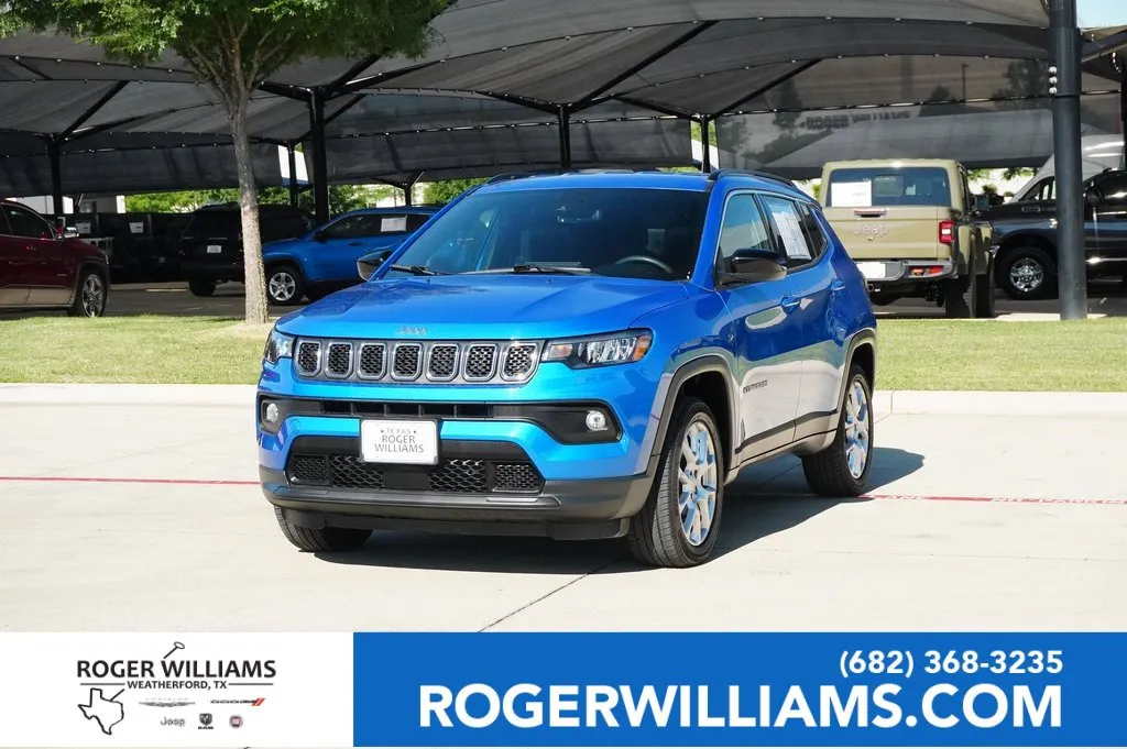2023 Jeep Compass Latitude Lux