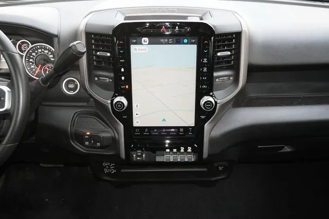 2025 Ram 2500 Tradesman photo 3