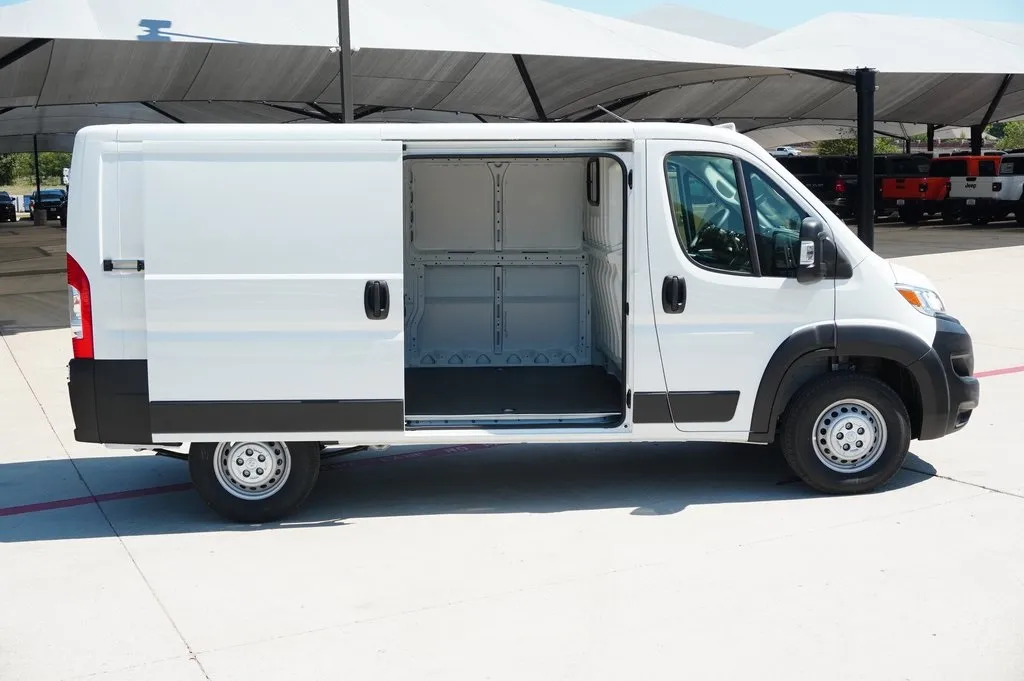 2025 Ram ProMaster 1500 photo 5