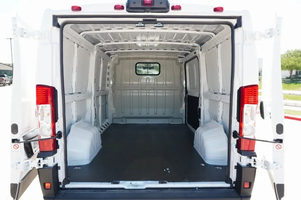 2025 Ram ProMaster 1500 photo 8