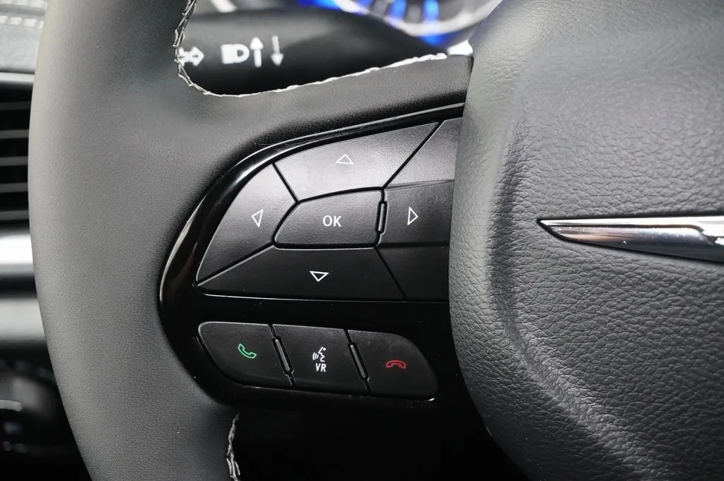2024 Chrysler Pacifica Limited photo 15