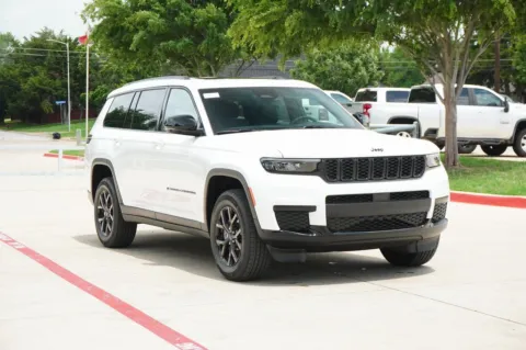 More photos of 2025 Jeep Grand Cherokee L Altitude X at Roger Williams Chrysler Dodge Jeep Ram, TX