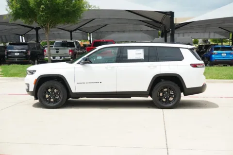 Photos of 2025 Jeep Grand Cherokee L Altitude X for sale in Weatherford, TX at Roger Williams Chrysler Dodge Jeep Ram