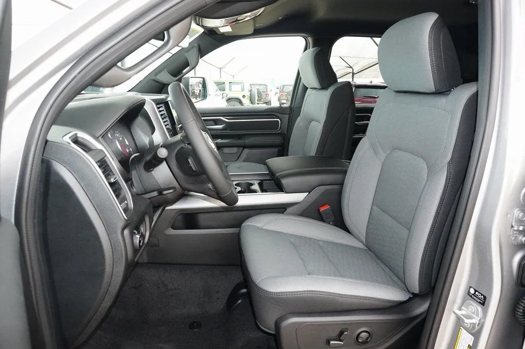 2025 RAM 1500 Big Horn/Lone Star - Photo 10