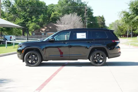 Photos of 2025 Jeep Grand Cherokee L Altitude for sale in Weatherford, TX at Roger Williams Chrysler Dodge Jeep Ram