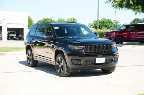 More photos of 2025 Jeep Grand Cherokee L Altitude at Roger Williams Chrysler Dodge Jeep Ram, TX