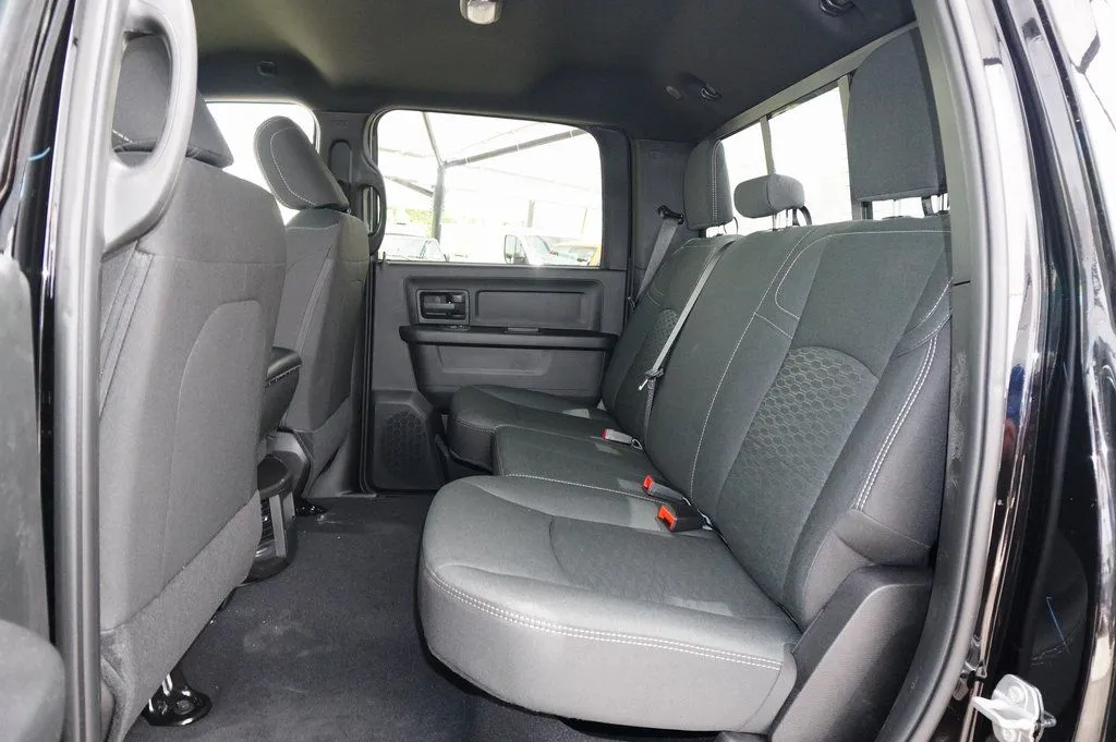 2025 RAM 2500 Tradesman - Photo 11
