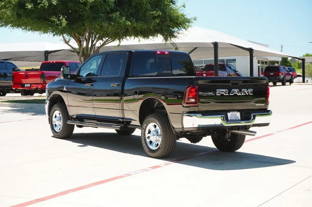 2025 RAM 2500 Tradesman - Photo 3