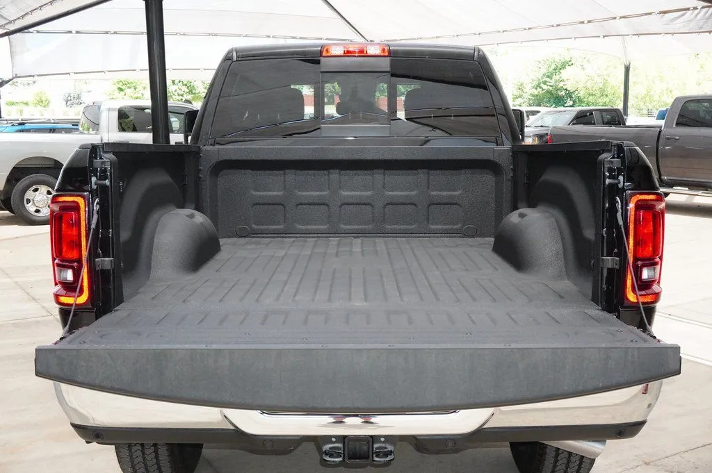 2025 RAM 2500 Tradesman - Photo 12