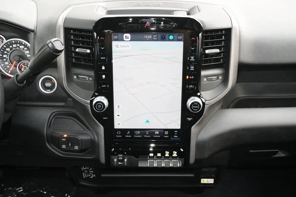 2025 Ram 2500 Tradesman photo 3