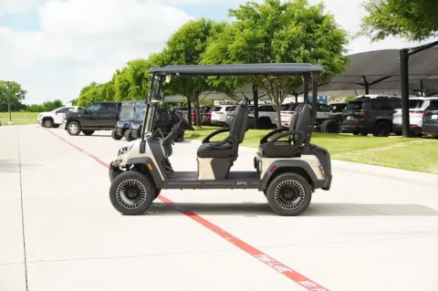 Photos of 2025 Epic E40L FORWARD FACING for sale in Weatherford, TX at Roger Williams Chrysler Dodge Jeep Ram