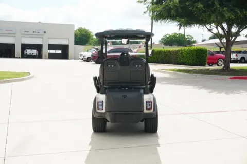 Another view of 2025 Epic E40L FORWARD FACING for sale in Weatherford, TX at Roger Williams Chrysler Dodge Jeep Ram