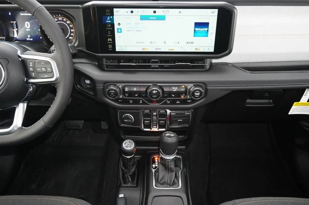 2025 Jeep Wrangler Sahara photo 3