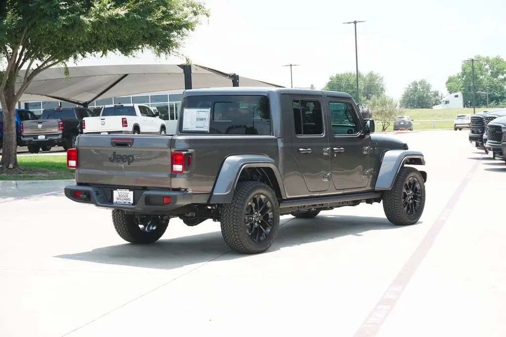 2025 Jeep Gladiator Sport photo 2