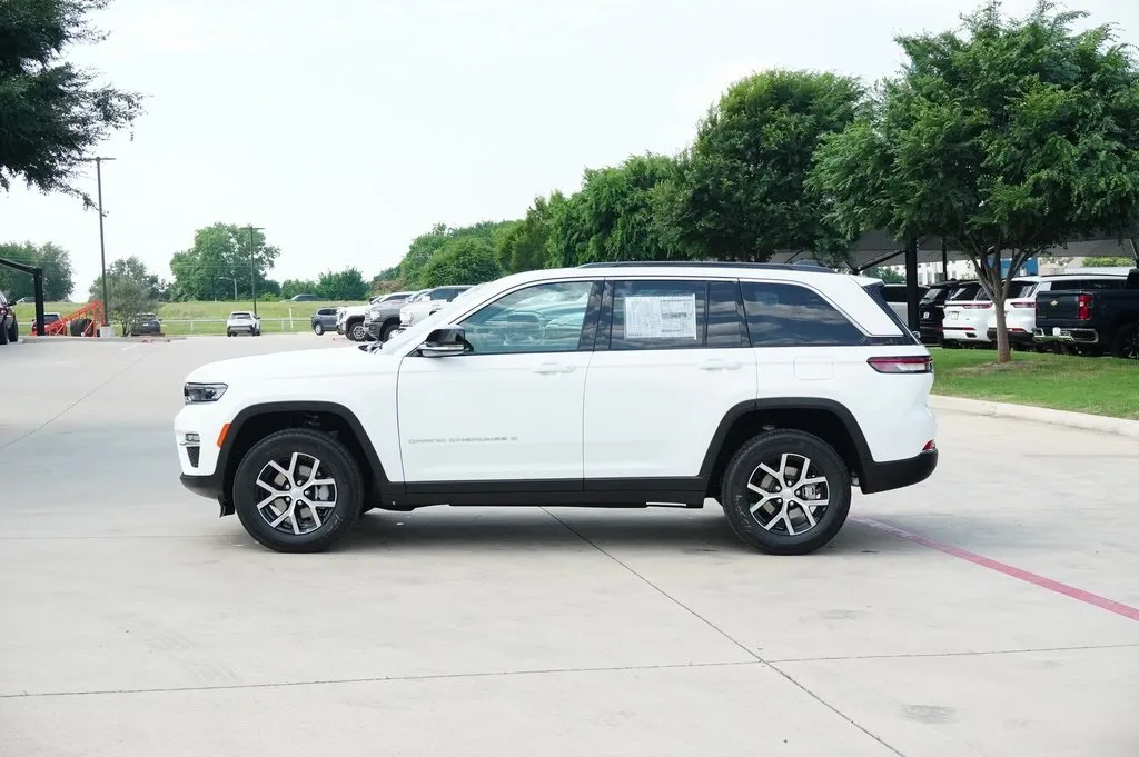 2025 Jeep Grand Cherokee Limited photo 4