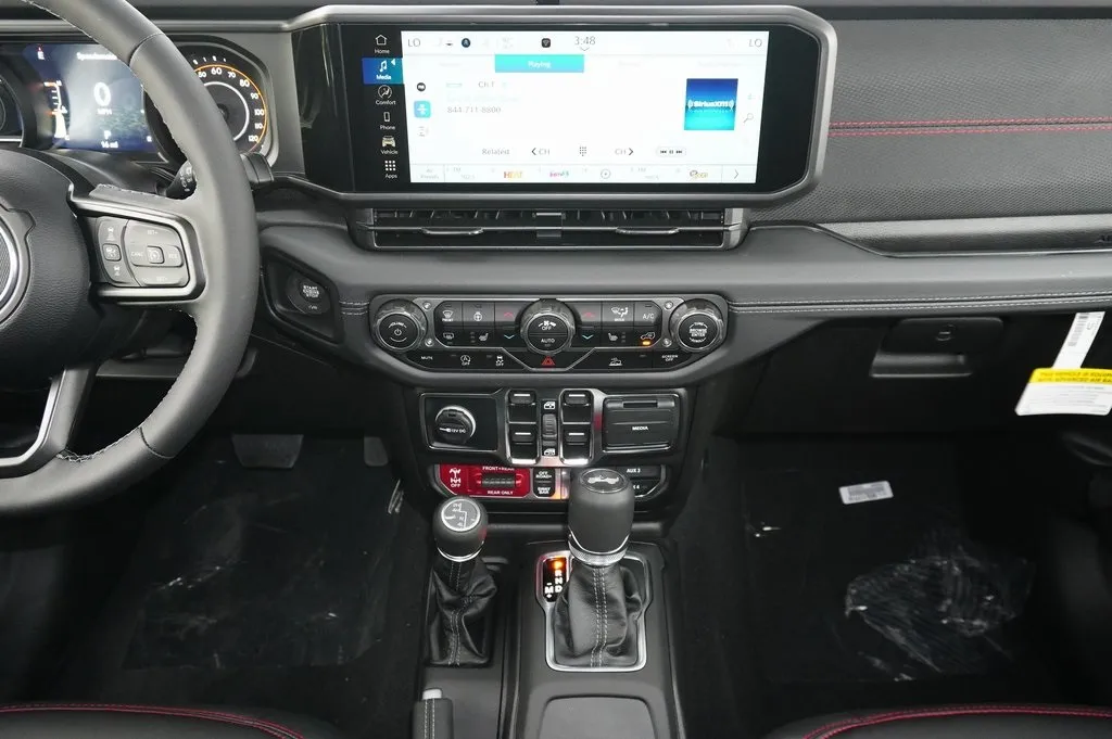 2025 Jeep Wrangler Rubicon photo 3