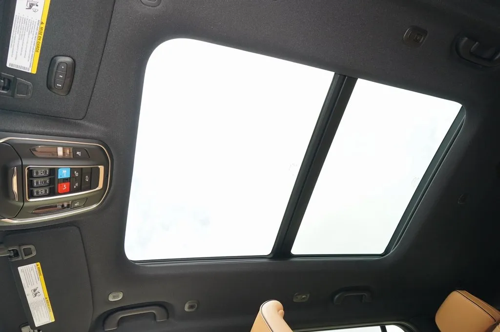 2025 Jeep Grand Cherokee L Summit photo 2