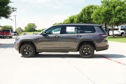 Photos of 2025 Jeep Grand Cherokee L Altitude X for sale in Weatherford, TX at Roger Williams Chrysler Dodge Jeep Ram