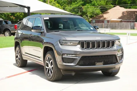 More photos of 2025 Jeep Grand Cherokee Limited at Roger Williams Chrysler Dodge Jeep Ram, TX