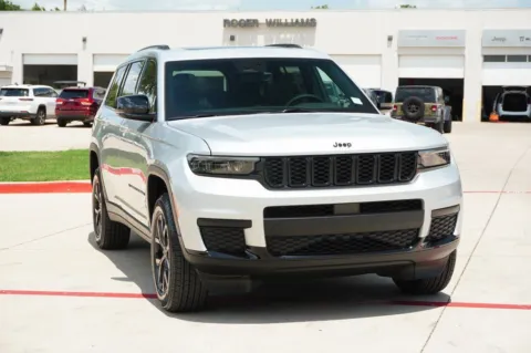 More photos of 2025 Jeep Grand Cherokee L Altitude X at Roger Williams Chrysler Dodge Jeep Ram, TX