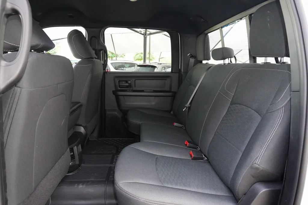 2025 Ram 2500 Tradesman photo 4