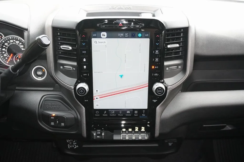 2025 Ram 2500 Tradesman photo 3