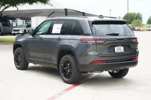 Another view of 2025 Jeep Grand Cherokee Altitude X for sale in Weatherford, TX at Roger Williams Chrysler Dodge Jeep Ram