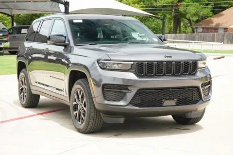 More photos of 2025 Jeep Grand Cherokee Altitude X at Roger Williams Chrysler Dodge Jeep Ram, TX