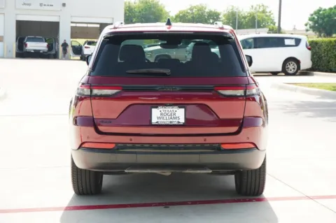 More photos of 2024 Jeep Grand Cherokee Altitude at Roger Williams Chrysler Dodge Jeep Ram, TX