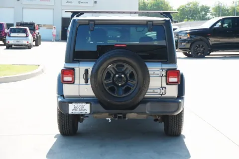 More photos of 2018 Jeep Wrangler Sport at Roger Williams Chrysler Dodge Jeep Ram, TX