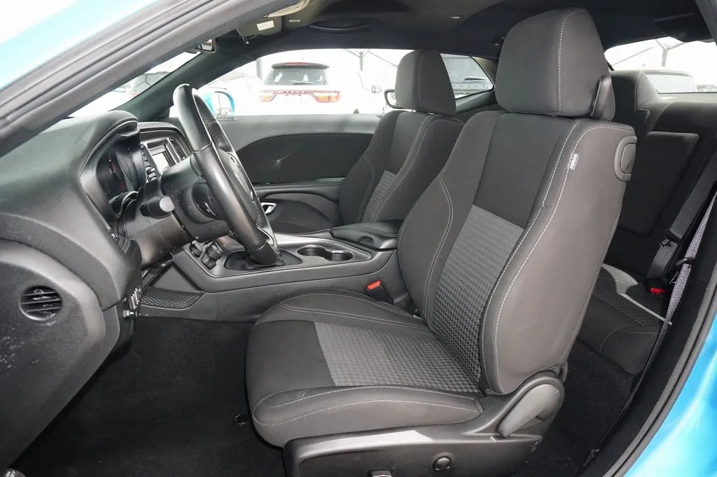2023 Dodge Challenger SXT photo 18