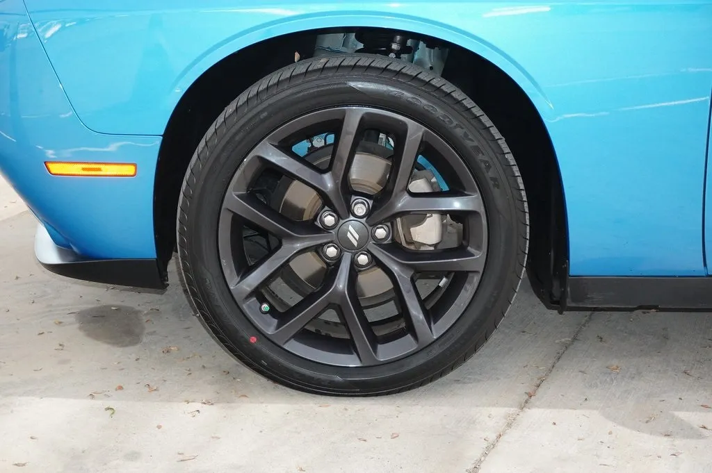 2023 Dodge Challenger SXT photo 13