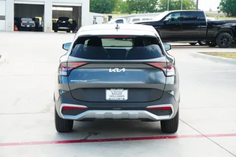 More photos of 2023 Kia Sportage EX at Roger Williams Chrysler Dodge Jeep Ram, TX