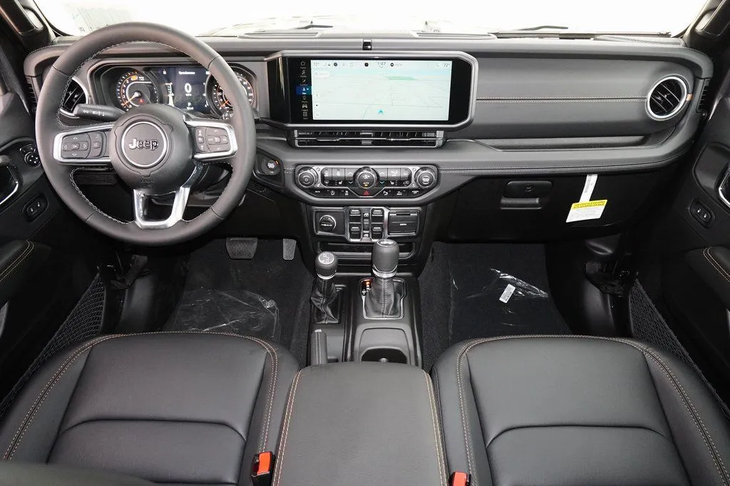 2025 Jeep Wrangler 4-Door Sahara - Photo 10