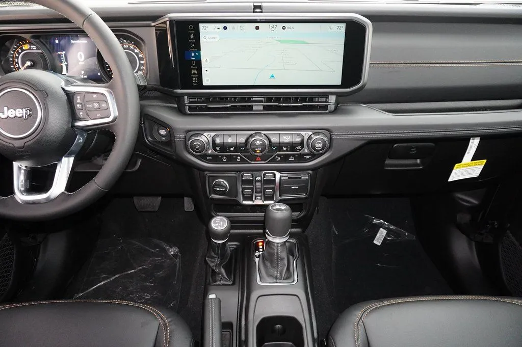 2025 Jeep Wrangler 4-Door Sahara - Photo 8