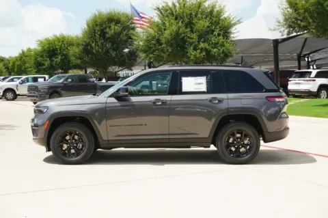 Photos of 2025 Jeep Grand Cherokee Altitude X for sale in Weatherford, TX at Roger Williams Chrysler Dodge Jeep Ram