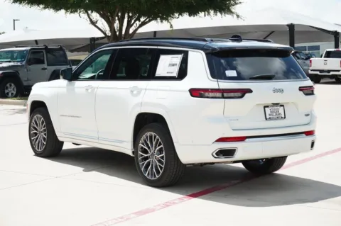 Another view of 2025 Jeep Grand Cherokee L Summit Reserve for sale in Weatherford, TX at Roger Williams Chrysler Dodge Jeep Ram