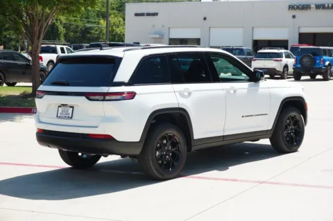 More photos of 2025 Jeep Grand Cherokee Altitude X at Roger Williams Chrysler Dodge Jeep Ram, TX