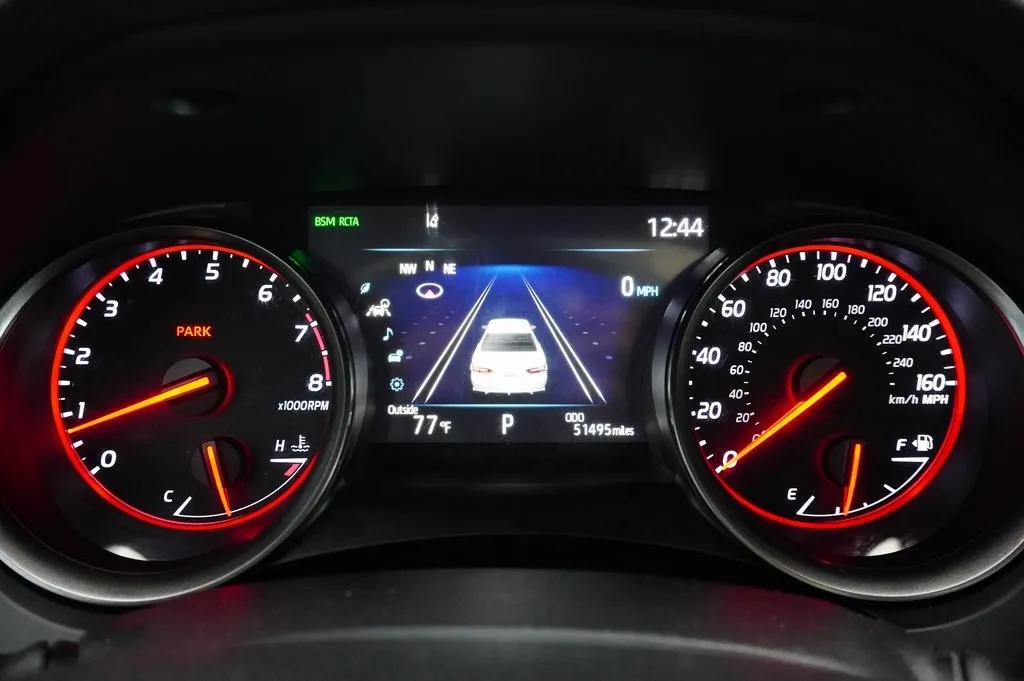 2022 Toyota Camry XSE V6 photo 14