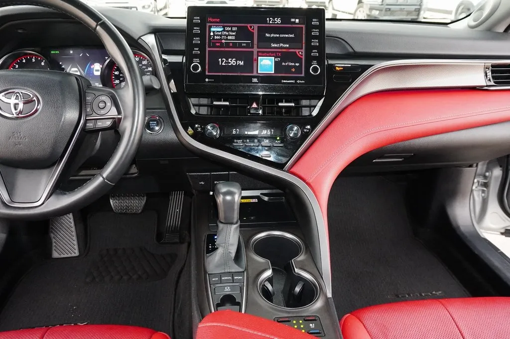 2022 Toyota Camry XSE V6 photo 25