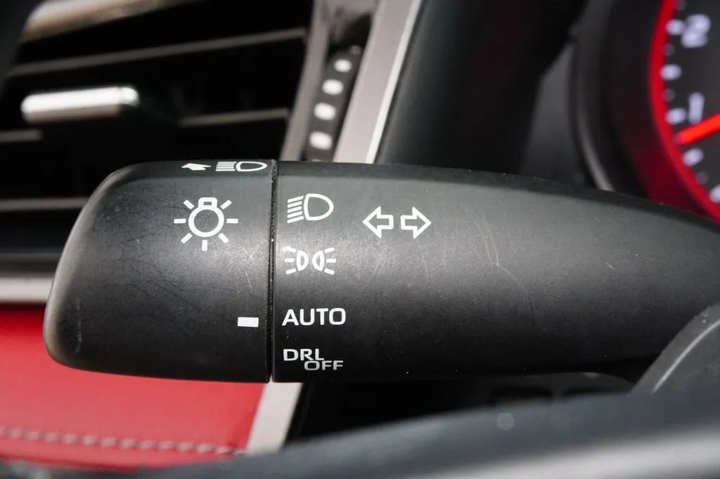 2022 Toyota Camry XSE V6 photo 17