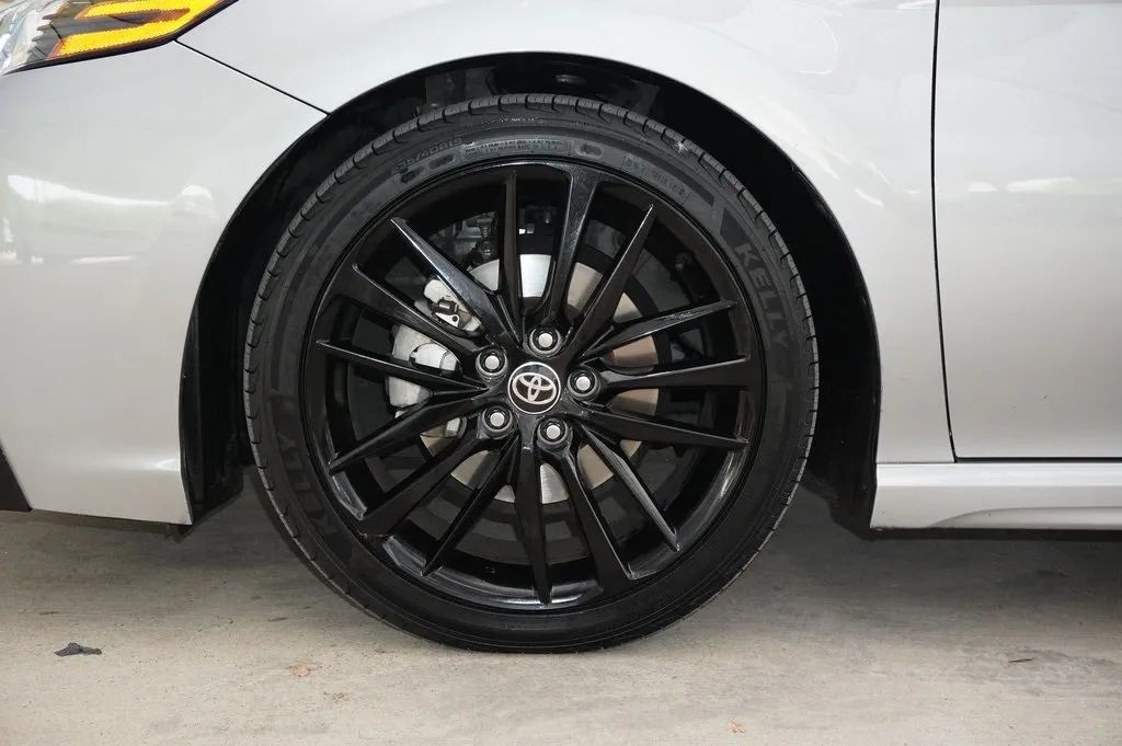 2022 Toyota Camry XSE V6 photo 23