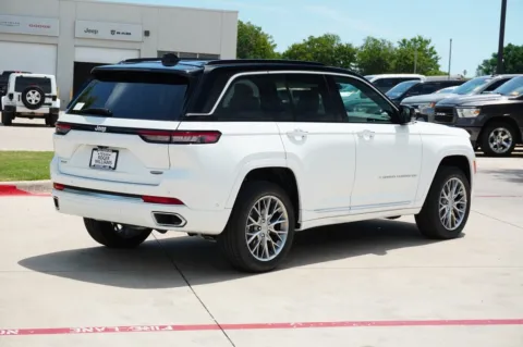 More photos of 2025 Jeep Grand Cherokee Summit at Roger Williams Chrysler Dodge Jeep Ram, TX