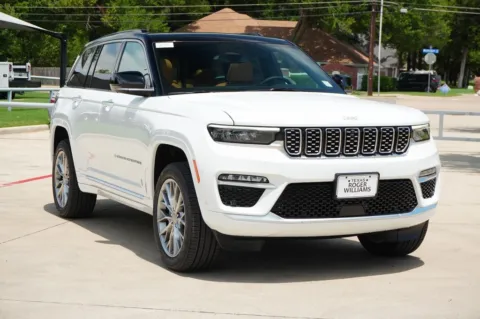 More photos of 2025 Jeep Grand Cherokee Summit at Roger Williams Chrysler Dodge Jeep Ram, TX